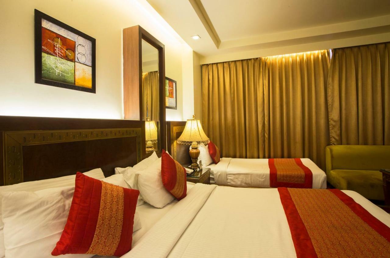 Hotel Picasso Paschim Vihar Delhi - Couple Friendly Local Ids Accepted Exterior foto