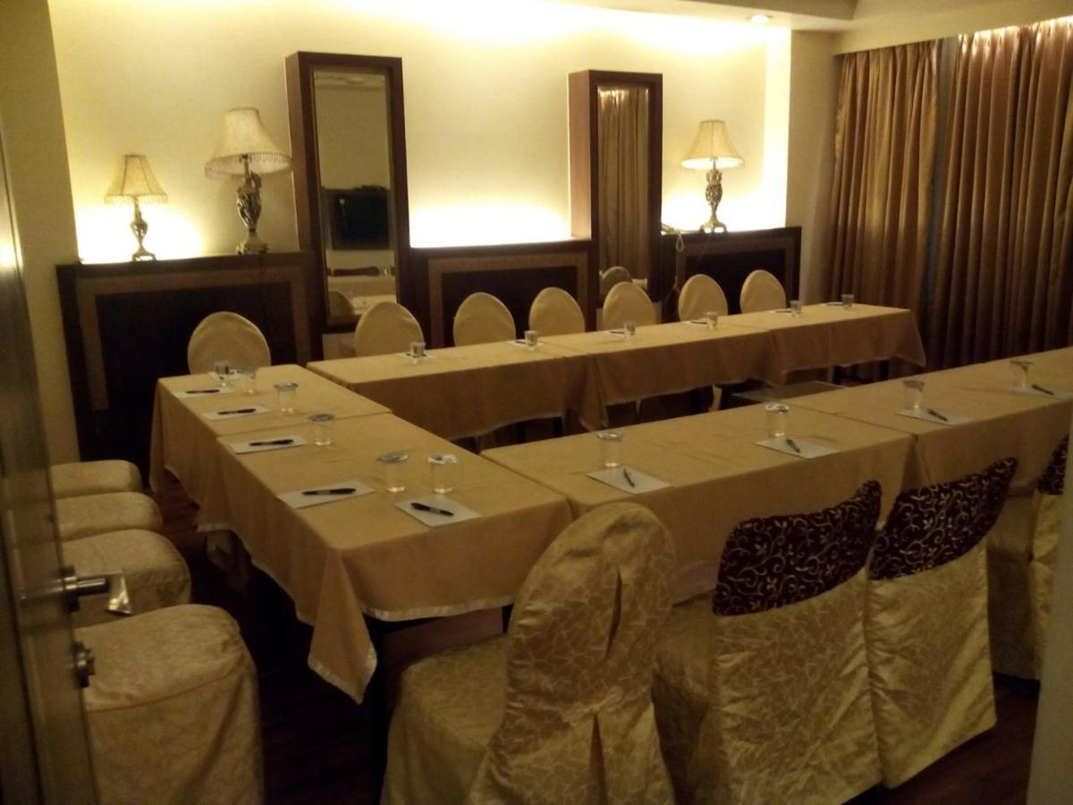 Hotel Picasso Paschim Vihar Delhi - Couple Friendly Local Ids Accepted Exterior foto